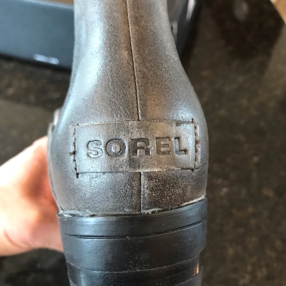 New Sorel Lolla II Strap Stud Shoe, Charocal Grey Ankle Booties, Gray Short Boot - Picture 10 of 16